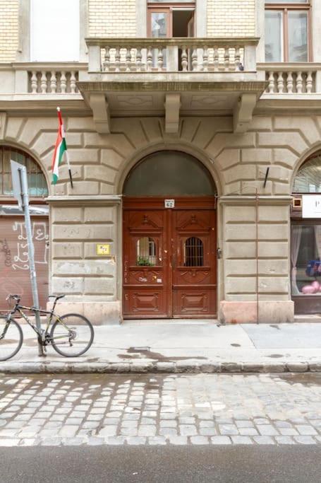 Family Lux Lounge In Voeroesmarty Street By Nw Apartment Budapest Ngoại thất bức ảnh